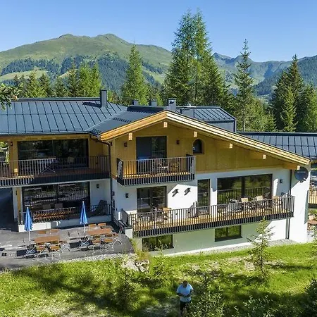 Sam Alm Prázdninový dům